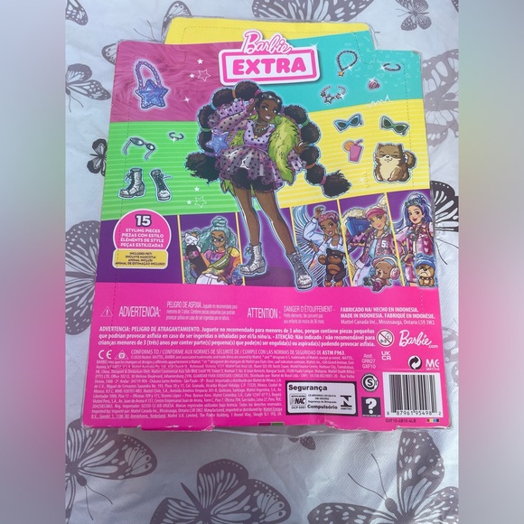 Barbie Extra Doll #7 Curvy - Pomeranian Pet - Picture 4 of 6